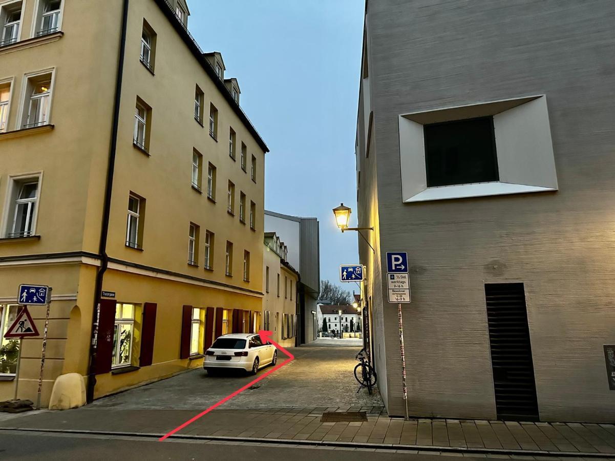 Liboria: Stylische Altstadtwohnung Регенсбург Екстериор снимка
